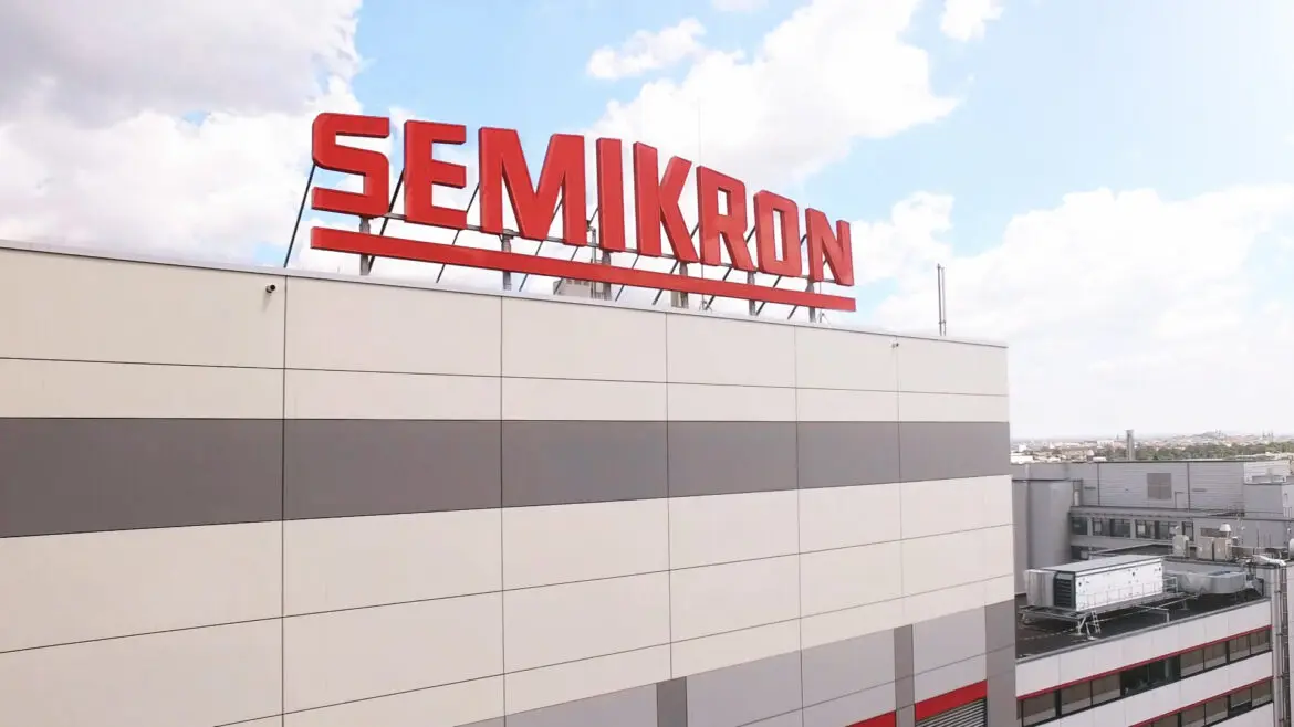 Dachwerbeanlage Semikron Nürnberg